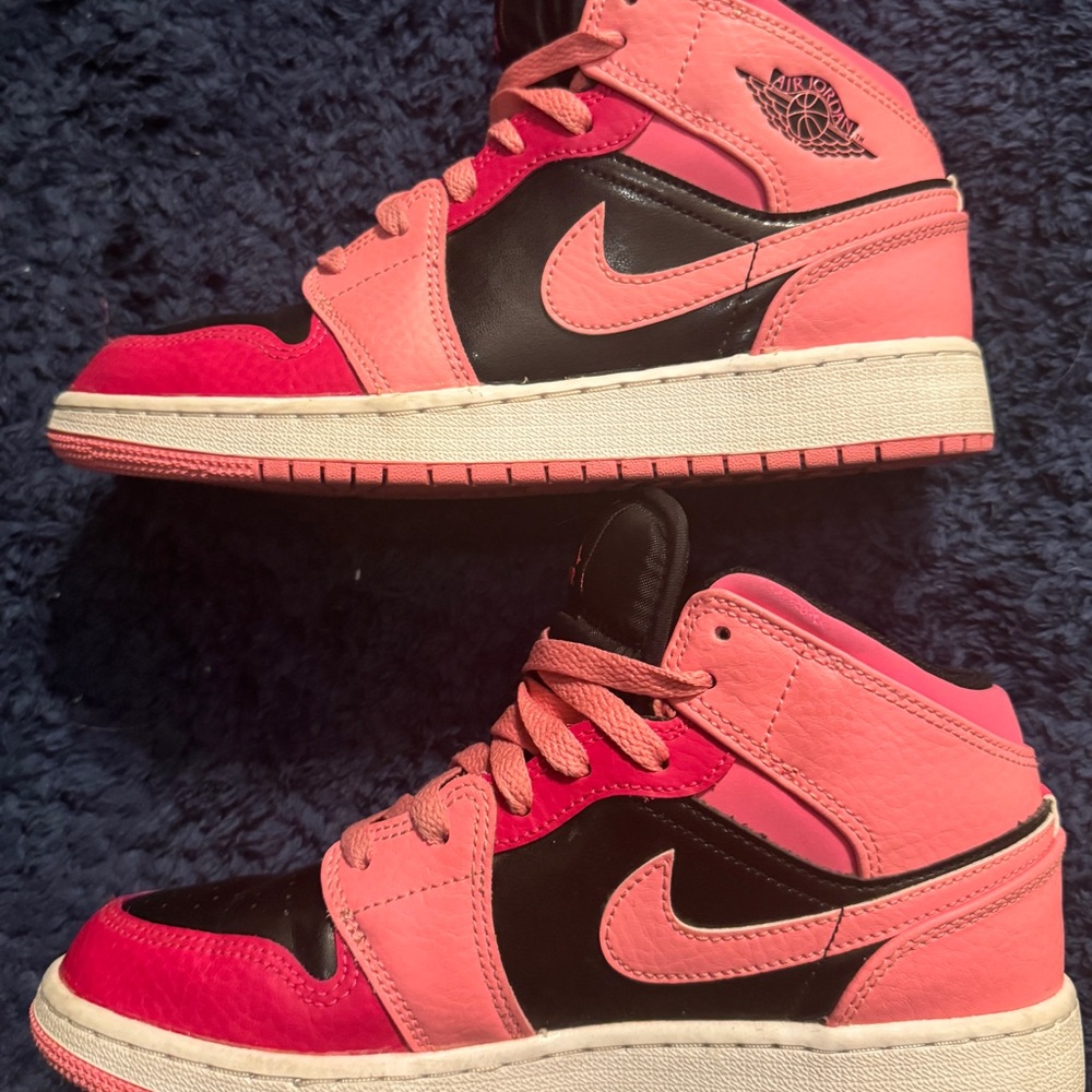 Nike Jordan’s Pink and Black Sneakers